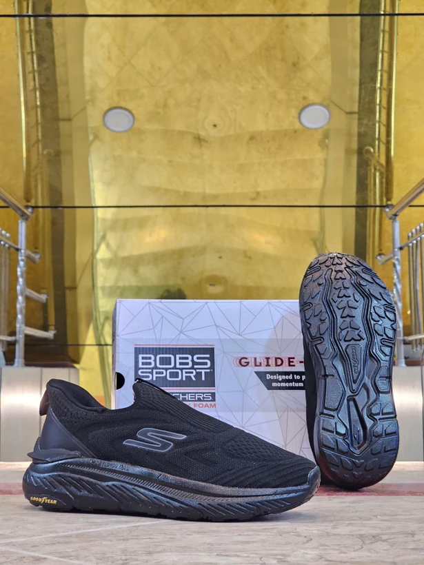 کتونی مردانه اسکیچرز بدون بند Skechers BOBS Sport Glide-Step Slip-Ins/ساخت ویتنام وارداتی/سبک و طبی و راحت/ سایز ۴۰ الی ۴۵/فروش تکی و عمده/ضمانت اصالت کالا/ کیفیت مسترکوالیتی درجه ۱