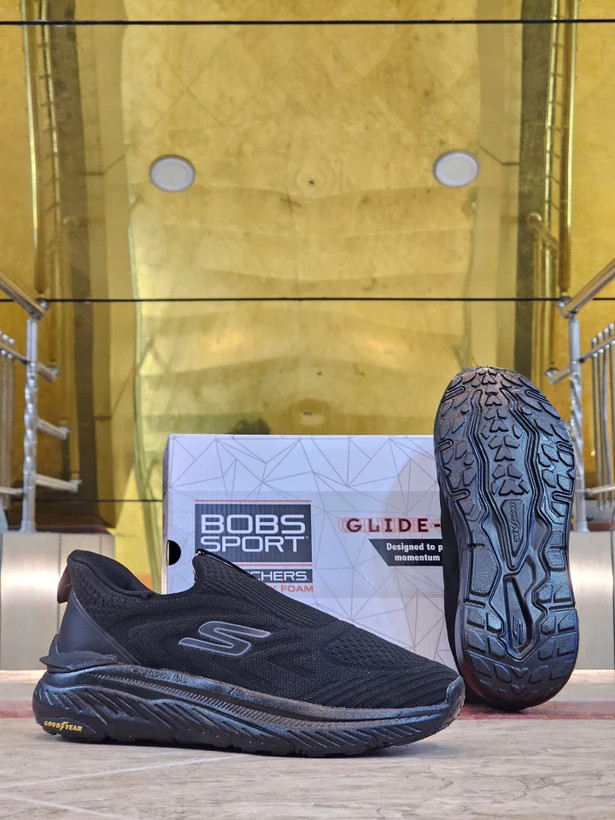 کتونی مردانه اسکیچرز بدون بند Skechers BOBS Sport Glide-Step Slip-Ins/ساخت ویتنام وارداتی/سبک و طبی و راحت/ سایز ۴۰ الی ۴۵/فروش تکی و عمده/ضمانت اصالت کالا/ کیفیت مسترکوالیتی درجه ۱