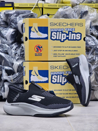 کتونی مردانه اسکیچرز بدون بند مکس کوشن/ Skechers Max Cushioningسایز 40 الی 45ساخت ویتنام وارداتی ضمانت کیفیت کالا/فروش تکی و عمده