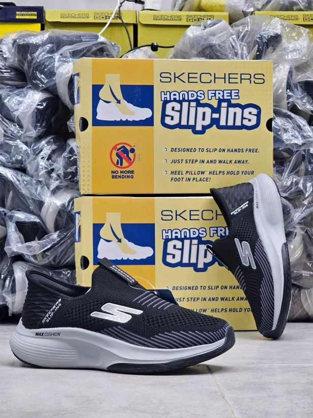 کتونی مردانه اسکیچرز بدون بند مکس کوشن/ Skechers Max Cushioningسایز 40 الی 45ساخت ویتنام وارداتی ضمانت کیفیت کالا/فروش تکی و عمده