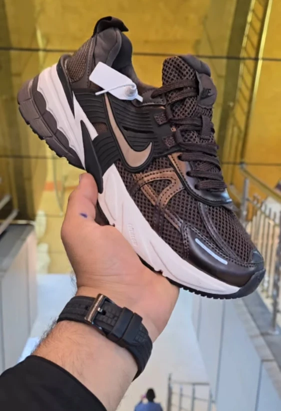کتونی ست زنانه و مردانه نایک Nike v۲k Run مسترکوالیتی درجه ۱/ساخت ویتنام وارداتی/سایز۳۷الی ۴۰/باجعبه بارکد دار/ضمانت کیفیت کالا