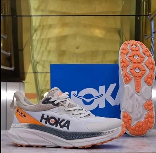 کتونی مسترکوالیتی درجه ۱ هوکا چلنجر آرت ۷ hoka challenger art 7، ساخت ویتنام وارداتی سایز ۴۰الی ۴۵ بالاترین کیفیت بازار ضمانت اصالت کالا