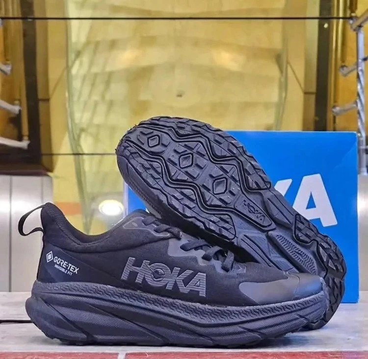 کتونی مسترکوالیتی درجه ۱ هوکا چلنجر آرت ۷ hoka challenger art 7، ساخت ویتنام وارداتی سایز ۴۰الی ۴۵ بالاترین کیفیت بازار ضمانت اصالت کالا