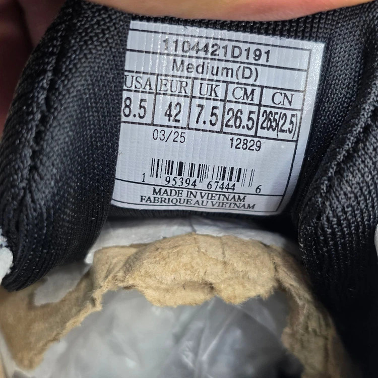 خرید کتونی مردانه و زنانه بروکس گاست ۱۷ Brooks ghost 17ساخت ویتنام وارداتی/ضمانت کیفیت کالا سایز ۳۸الی۴۵/فروش تکی و عمده