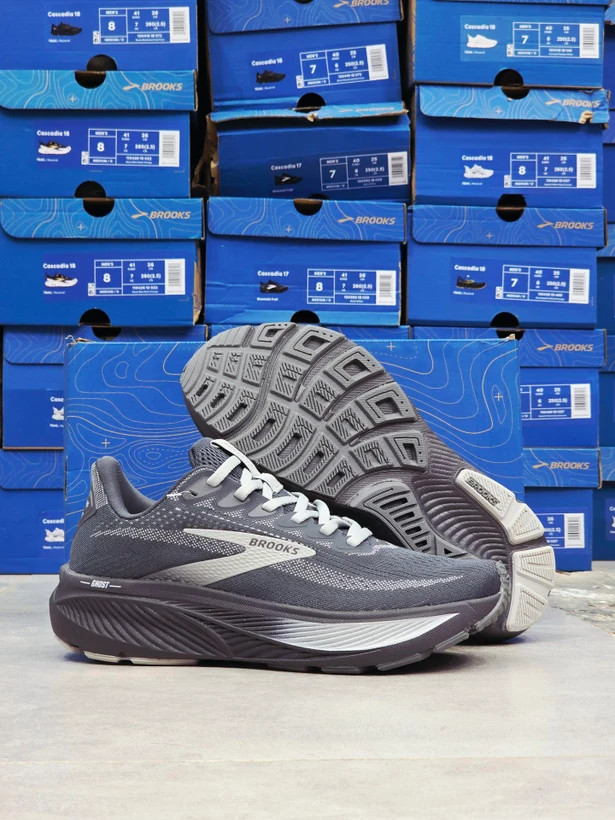 خرید کتونی مردانه و زنانه بروکس گاست ۱۷ Brooks ghost 17ساخت ویتنام وارداتی/ضمانت کیفیت کالا سایز ۳۸الی۴۵/فروش تکی و عمده