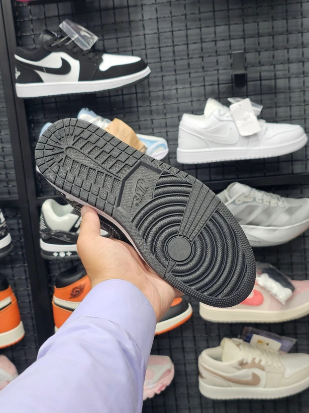 کتونی نایک ایر جردن وان مسترکوالیتی Nike Air Jordan 1 وارداتی ساخت ویتنام سایز ۳۷ الی ۴۵فروش تکی و عمده/ضمانت کیفیت کالا