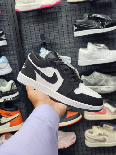 کتونی نایک ایر جردن وان مسترکوالیتی Nike Air Jordan 1 وارداتی ساخت ویتنام سایز ۳۷ الی ۴۵فروش تکی و عمده/ضمانت کیفیت کالا