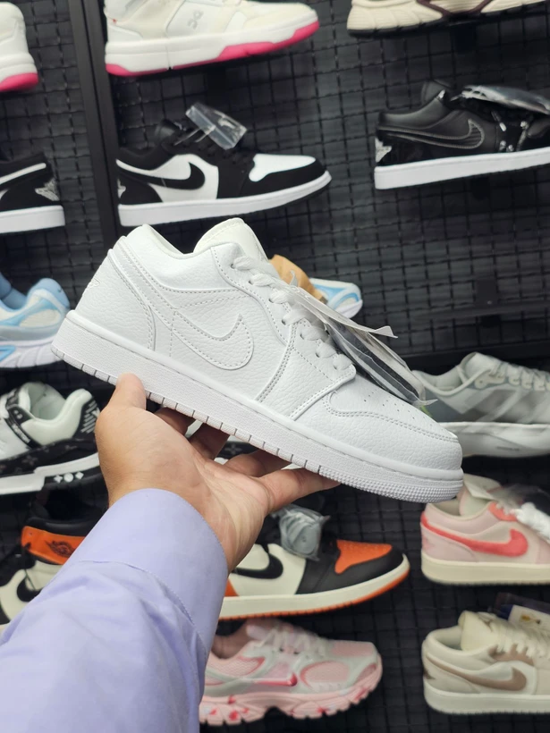 کتونی نایک ایر جردن وان مسترکوالیتی Nike Air Jordan 1 وارداتی ساخت ویتنام سایز ۳۷ الی ۴۵فروش تکی و عمده/ضمانت کیفیت کالا