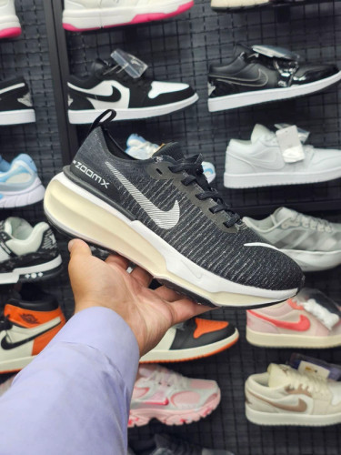 کتونی نایک زوم ایکس اینوینسیبل ران3 /Nike ZoomX Invincible Run 3 ساخت ویتنام وارداتی سایز ۴۰ الی۴۵ فروش تکی وعمده/ضمانت کیفیت کالا