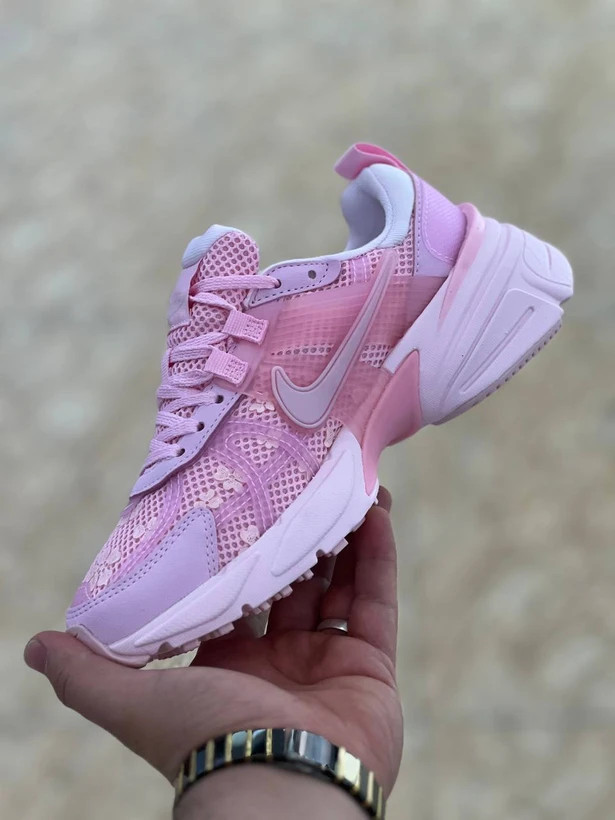 کتونی نایک وی تو کی Nike V2k Run /سایز 37الی40ساخت ویتنام وارداتی فروش تکی و عمده ضمانت کیفیت کالا