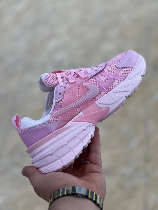 کتونی نایک وی تو کی Nike V2k Run /سایز 37الی40ساخت ویتنام وارداتی فروش تکی و عمده ضمانت کیفیت کالا