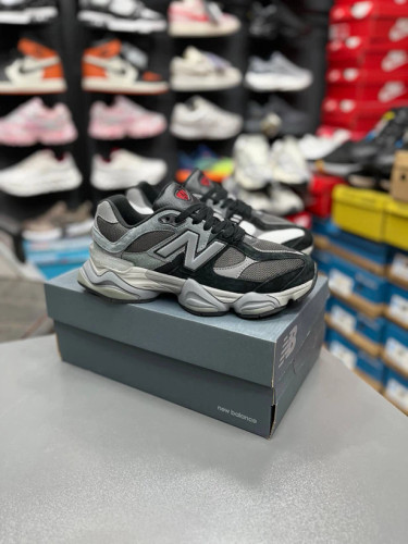 کتونی مردانه نیوبالانس ۹۰۶۰ مسترکوالیتی A پیاده رویی و رانینگ/ Newbalance 9060/ ساخت ویتنام وارداتی / سایز ۴۰الی ۴۵ فروش تک و عمده ضمانت اصالت کالا کیفیت مسترکوالیتی درجه ۱