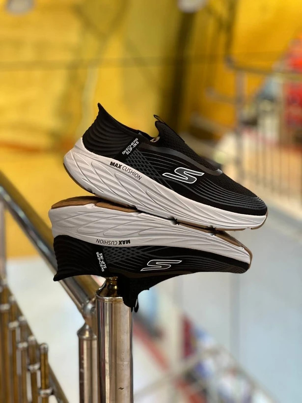 کتونی اسکیچرز اسلیپ Skechers Slip-insمسترکوالیتی درجه ۱ طبی و بدون بند سایز۴۰ الی ۴۵ ساخت ویتنام وارداتی فروش تکی و عمده/ضمانت کیفیت کالا
