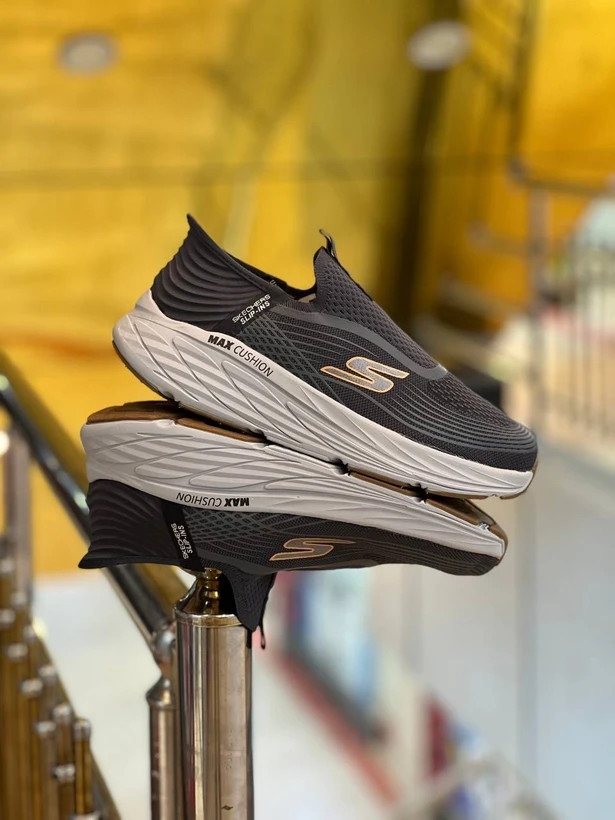 کتونی اسکیچرز اسلیپ Skechers Slip-insمسترکوالیتی درجه ۱ طبی و بدون بند سایز۴۰ الی ۴۵ ساخت ویتنام وارداتی فروش تکی و عمده/ضمانت کیفیت کالا