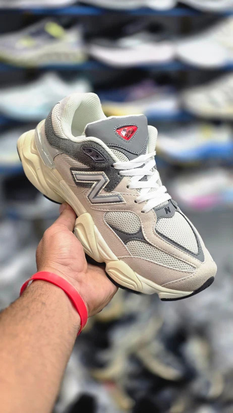 کتونی مردانه نیوبالانس ۹۰۶۰ مسترکوالیتی A پیاده رویی و رانینگ/ Newbalance 9060/ ساخت ویتنام وارداتی / سایز ۴۰الی ۴۵ فروش تک و عمده ضمانت اصالت کالا کیفیت مسترکوالیتی درجه ۱