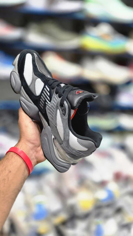 کتونی مردانه نیوبالانس ۹۰۶۰ مسترکوالیتی A پیاده رویی و رانینگ/ Newbalance 9060/ ساخت ویتنام وارداتی / سایز ۴۰الی ۴۵ فروش تک و عمده ضمانت اصالت کالا کیفیت مسترکوالیتی درجه ۱