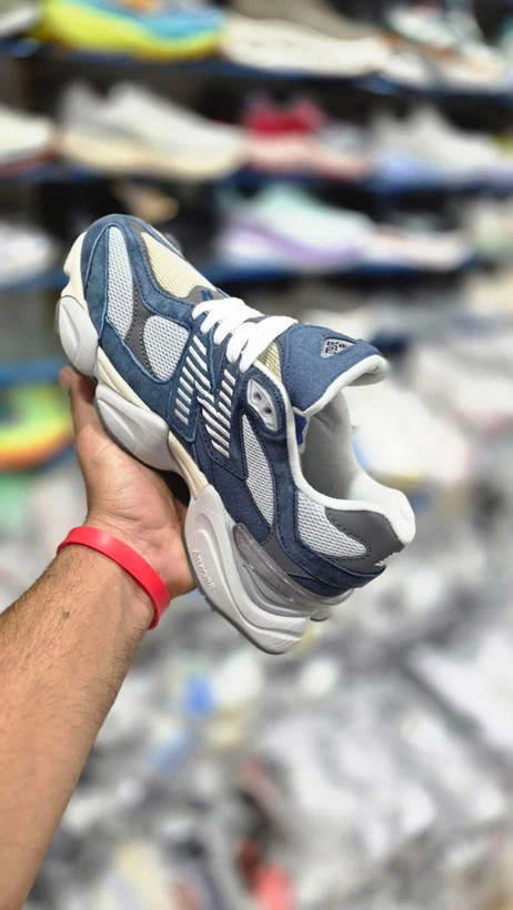 کتونی مردانه نیوبالانس ۹۰۶۰ مسترکوالیتی A پیاده رویی و رانینگ/ Newbalance 9060/ ساخت ویتنام وارداتی / سایز ۴۰الی ۴۵ فروش تک و عمده ضمانت اصالت کالا کیفیت مسترکوالیتی درجه ۱