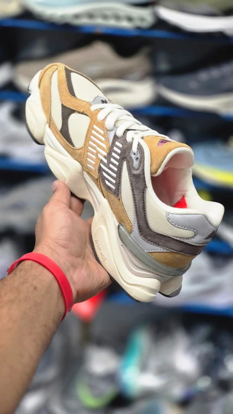 کتونی مردانه نیوبالانس ۹۰۶۰ مسترکوالیتی A پیاده رویی و رانینگ/ Newbalance 9060/ ساخت ویتنام وارداتی / سایز ۴۰الی ۴۵ فروش تک و عمده ضمانت اصالت کالا کیفیت مسترکوالیتی درجه ۱