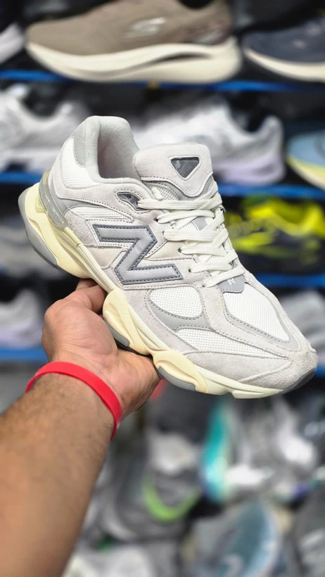 کتونی مردانه نیوبالانس ۹۰۶۰ مسترکوالیتی A پیاده رویی و رانینگ/ Newbalance 9060/ ساخت ویتنام وارداتی / سایز ۴۰الی ۴۵ فروش تک و عمده ضمانت اصالت کالا کیفیت مسترکوالیتی درجه ۱