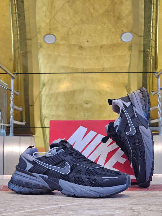کتونی ست زنانه و مردانه نایک Nike v۲k Run مسترکوالیتی درجه ۱/ساخت ویتنام وارداتی/سایز۳۷الی ۴5/باجعبه بارکد دار/ضمانت کیفیت کالا