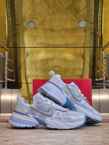 کتونی ست زنانه و مردانه نایک Nike v۲k Run مسترکوالیتی درجه ۱/ساخت ویتنام وارداتی/سایز۳۷الی ۴5/باجعبه بارکد دار/ضمانت کیفیت کالا