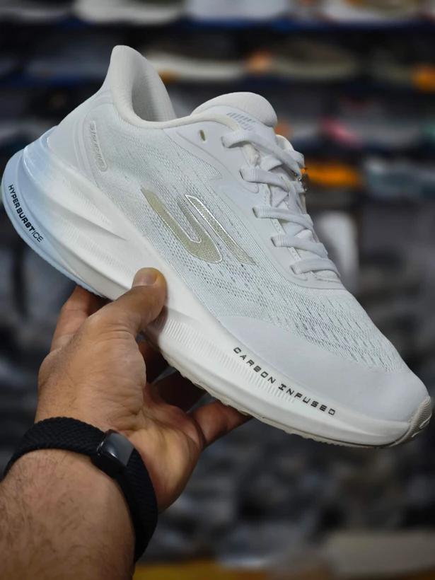 کتونی اسکیچرز هایپربرست کربن مستر کوالیتی/Skechers Hyper Burst Carbon/ساخت ویتنام وارداتی/سایز۳۷ الی ۴۰/فروش تکی و عمده ضمانت کیفیت کالا