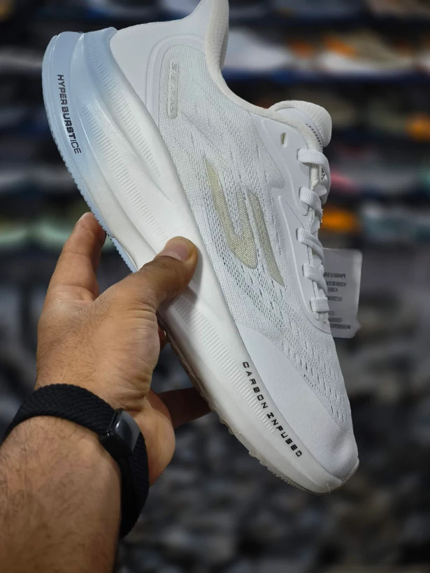 کتونی اسکیچرز هایپربرست کربن مستر کوالیتی/Skechers Hyper Burst Carbon/ساخت ویتنام وارداتی/سایز۳۷ الی ۴۰/فروش تکی و عمده ضمانت کیفیت کالا