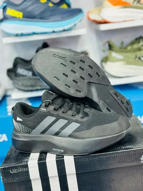کتونی آدیداس آدیزیرو پلاسAdidas Adizero/ساخت ویتنام وارداتی/سایز ۴۰ الی ۴۵/ فروش عمده و تک ضمانت کیفیت کالا