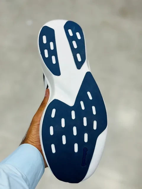 کتونی آدیداس آدیزیرو پلاسAdidas Adizero/ساخت ویتنام وارداتی/سایز ۴۰ الی ۴۵/ فروش عمده و تک ضمانت کیفیت کالا