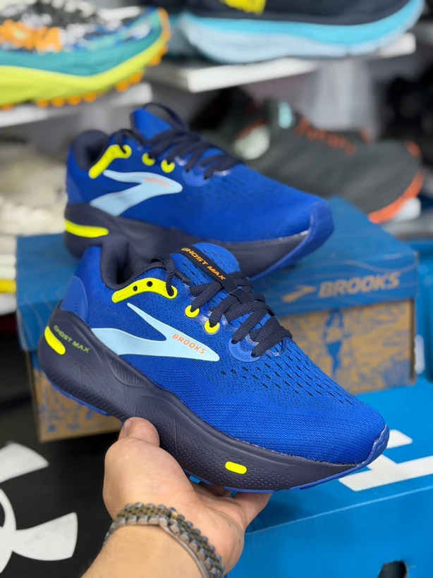 کتونی رانینگ و پیاده روی بروکس گاست مکس/Brooks ghost max/ساخت ویتنام وارداتی/سایز۳۶الی 45/ضمانت اصالت کالا/فروش تکی و عمده