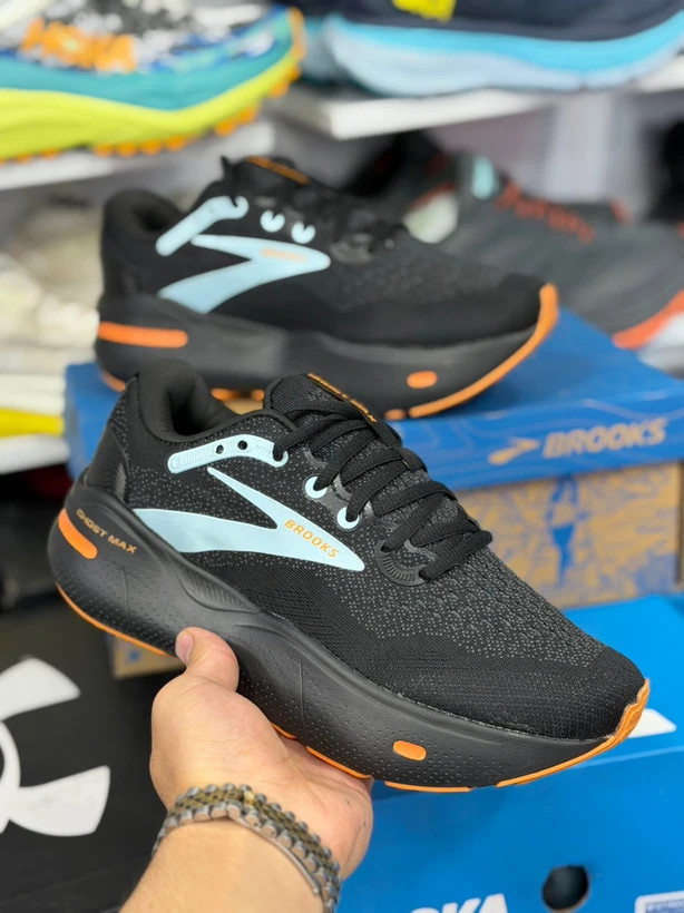 کتونی رانینگ و پیاده روی بروکس گاست مکس/Brooks ghost max/ساخت ویتنام وارداتی/سایز۳۶الی 45/ضمانت اصالت کالا/فروش تکی و عمده