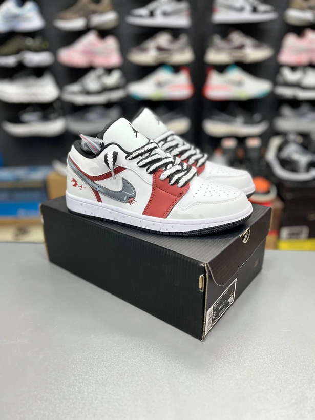 کتونی زنانه و مردانه نایک ایر جردن وان مسترکوالیتی Nike Air Jordan 1 وارداتی ساخت ویتنام سایز ۳۷ الی ۴۵فروش تکی و عمده/ضمانت کیفیت کالا