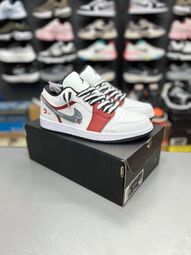کتونی زنانه و مردانه نایک ایر جردن وان مسترکوالیتی Nike Air Jordan 1 وارداتی ساخت ویتنام سایز ۳۷ الی ۴۵فروش تکی و عمده/ضمانت کیفیت کالا