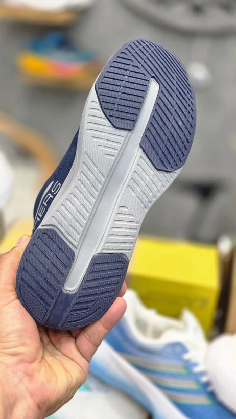 کفش طبی اسکیچرز اسلیپ Skechers Slip_Ins ساخت ویتنام وارداتی سایز ۴۰الی ۴۵ بالاترین کیفیت مسترکوالیتی A درجه ۱/ضمانت اصالت کالا/فروش تکی و عمده