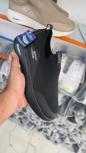 کتونی اسکیچرز بدون بند گو واک مسترکوالیتیSkechers Go Walk وارداتی ساخت ویتنام سایز ۴۰ الی ۴۵فروش تکی و عمده ضمانت کیفیت کالا