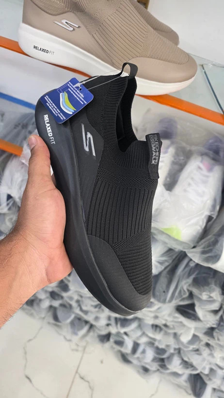 کتونی اسکیچرز بدون بند گو واک مسترکوالیتیSkechers Go Walk وارداتی ساخت ویتنام سایز ۴۰ الی ۴۵فروش تکی و عمده ضمانت کیفیت کالا