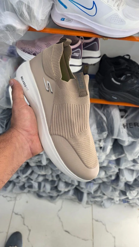 کتونی اسکیچرز بدون بند گو واک مسترکوالیتیSkechers Go Walk وارداتی ساخت ویتنام سایز ۴۰ الی ۴۵فروش تکی و عمده ضمانت کیفیت کالا