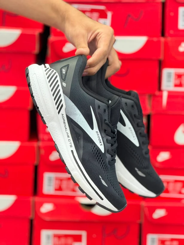 کتونی رانینگ بروکس آدرنالین۲۳ مسترکوالیتی/Brooks Adrenaline۲۳/ساخت ویتنام وارداتی/سایز۳۶الی ۴۵/ فروش تکی و عمده/ضمانت کیفیت کالا