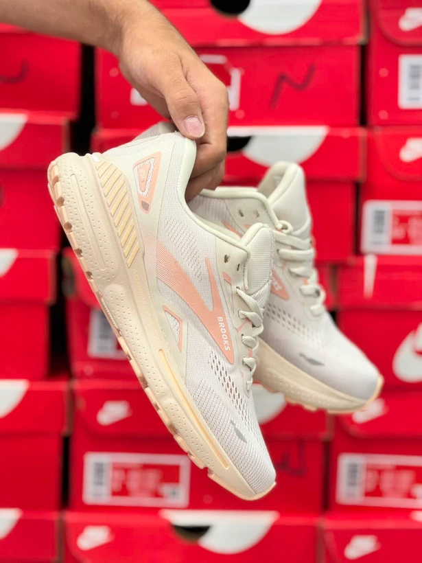 کتونی رانینگ بروکس آدرنالین۲۳ مسترکوالیتی/Brooks Adrenaline۲۳/ساخت ویتنام وارداتی/سایز۳۶الی ۴۵/ فروش تکی و عمده/ضمانت کیفیت کالا