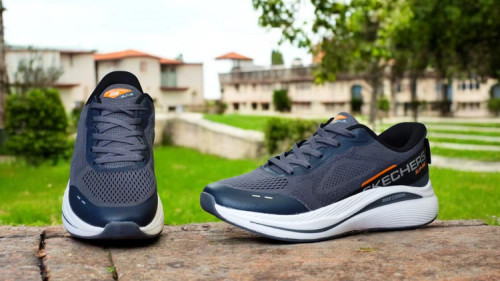 کتونی اسکیچرزمکس کویشن/Skechers max cushioning /سایز ۴۳/ وارداتی ساخت ویتنام/فروش عمده و تک/ضمانت و کیفیت کالا/