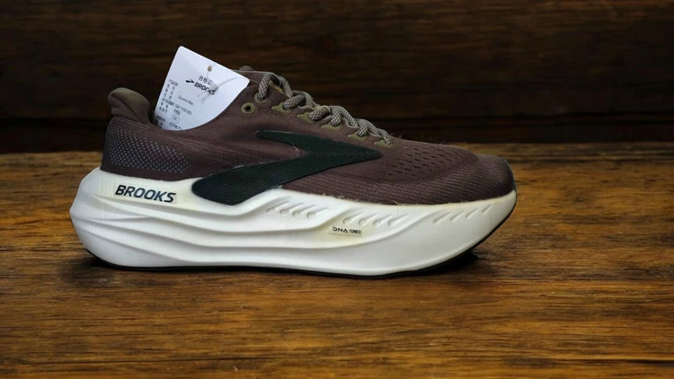 کتونی مسترکوالیتی / بروکس گلیسرین مکس ۲ / Brooks Glycerin max 2 / سایز ۴۲ / ساخت ویتنام وارداتی / ضمانت کیفیت کالا