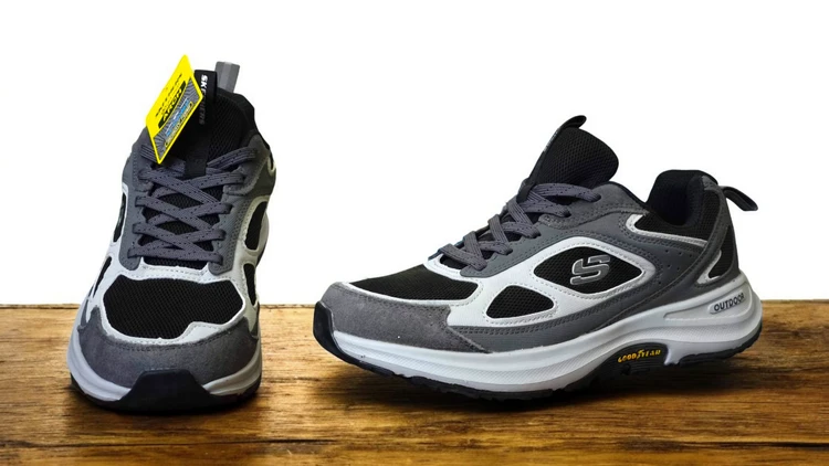 کتونی اسکیچرز کپسولی طبی و راحتی گو ران/  skechers go run /مخصوص پیاده روی و‌ روزمرگی/ساخت ویتنام جعبه و بارکد دار/سایز ۴۱ ضمانت کیفیت کالا/