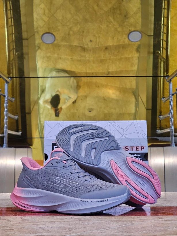 کتونی اسکیچرز هایپربرست کربن/ مسترکوالیتیa درجه یک /Skechers Hyper Burst Carbon/ساخت ویتنام وارداتی/سایز۳۷ الی ۴۰/فروش تکی و عمده ضمانت کیفیت کالا
