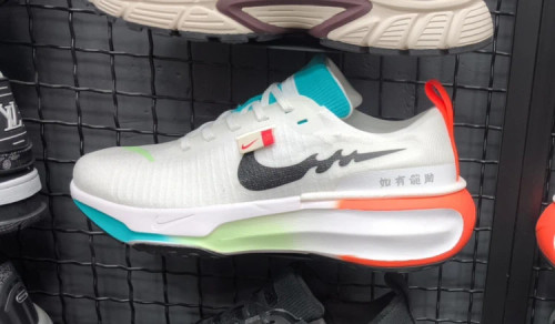 کتونی ویتنامی نایک زوم ایکس اینوینسیبل ران3 /Nike Zoom X Invincible Run 3 / ساخت ویتنام وارداتی / سایز ۴۰ الی۴۵ / فروش تکی وعمده/ضمانت کیفیت کالا