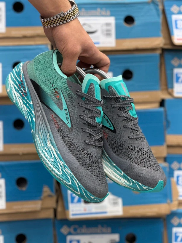 کتونی بروکس هایپریون مکس الیت ۴ /  Brooks Hyperion Elite 4 / وارداتی ساخت ویتنام / سایز ۴۰ الی۴۵ /  فروش تکی و عمده / ضمانت کیفیت کالا