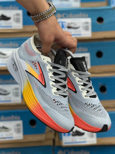 کتونی بروکس هایپریون مکس الیت ۴ / Brooks Hyperion Elite 4 / وارداتی ساخت ویتنام / سایز ۴۰ الی۴۵ / فروش تکی و عمده / ضمانت کیفیت کالا