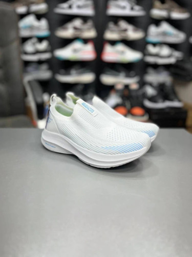 کتونی اسکیچرز ویتنامی گوران ۲۰۲۶ بدون بند/Skechers Max cushioning Gorun/مموری فوم سبک و طبی و راحت/سایز ۳۷ تا ۴۰/وارداتی ساخت ویتنام/فروش عمده و تک ضمانت کیفیت کالا