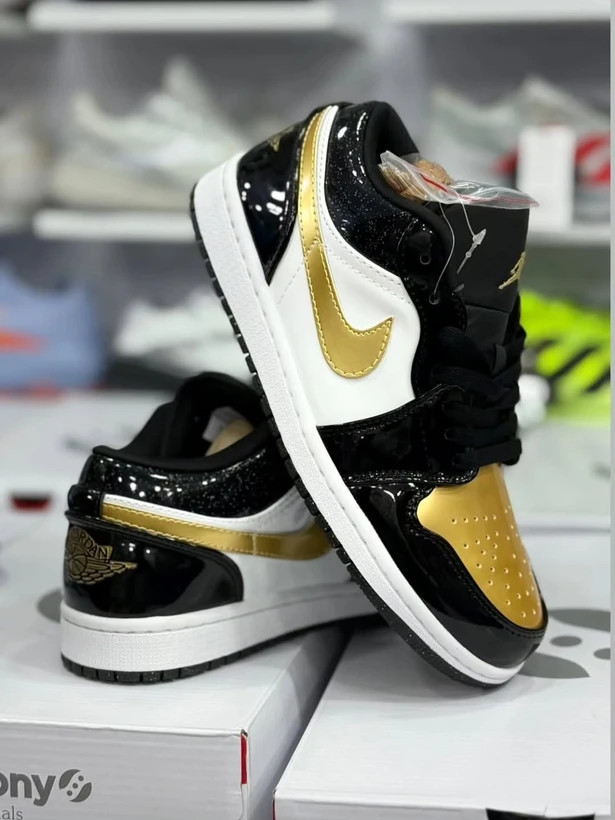 کتونی مسترکوالیتی نایک ایر جردن وان Nike Air Jordan 1 Low وارداتی ساخت ویتنام سایز ۴۰ الی ۴۵فروش تکی و عمده/ضمانت کیفیت کالا