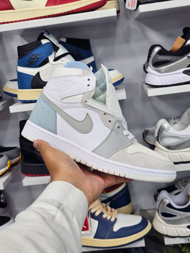کتونی مسترکوالیتی نایک ایر جردن وان Nike Air Jordan 1 Low وارداتی ساخت ویتنام سایز ۳۸ الی ۴۵فروش تکی و عمده/ضمانت کیفیت کالا