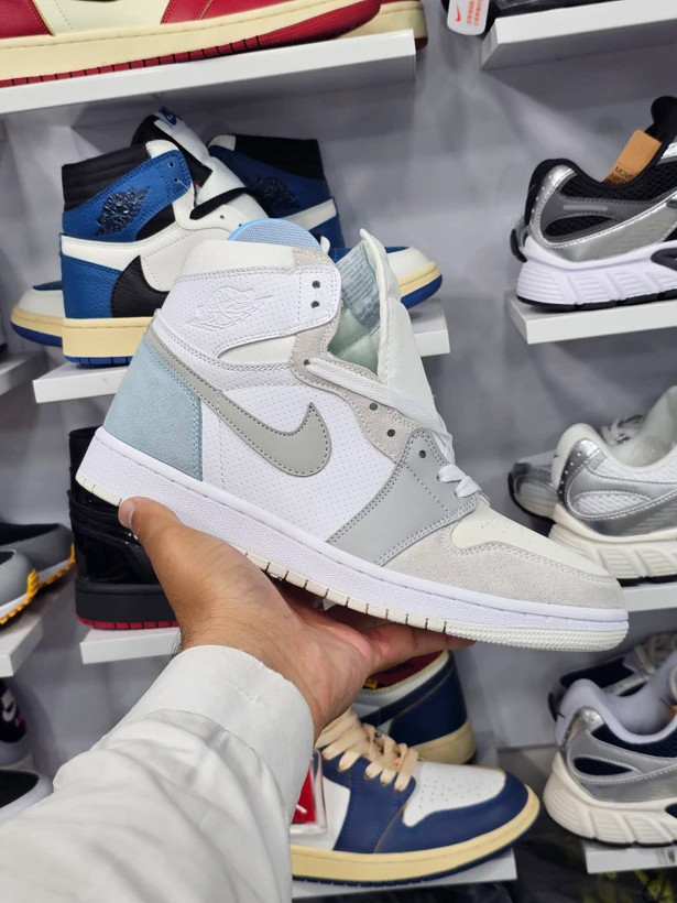 کتونی مسترکوالیتی نایک ایر جردن وان Nike Air Jordan 1 Low وارداتی ساخت ویتنام سایز ۳۸ الی ۴۵فروش تکی و عمده/ضمانت کیفیت کالا